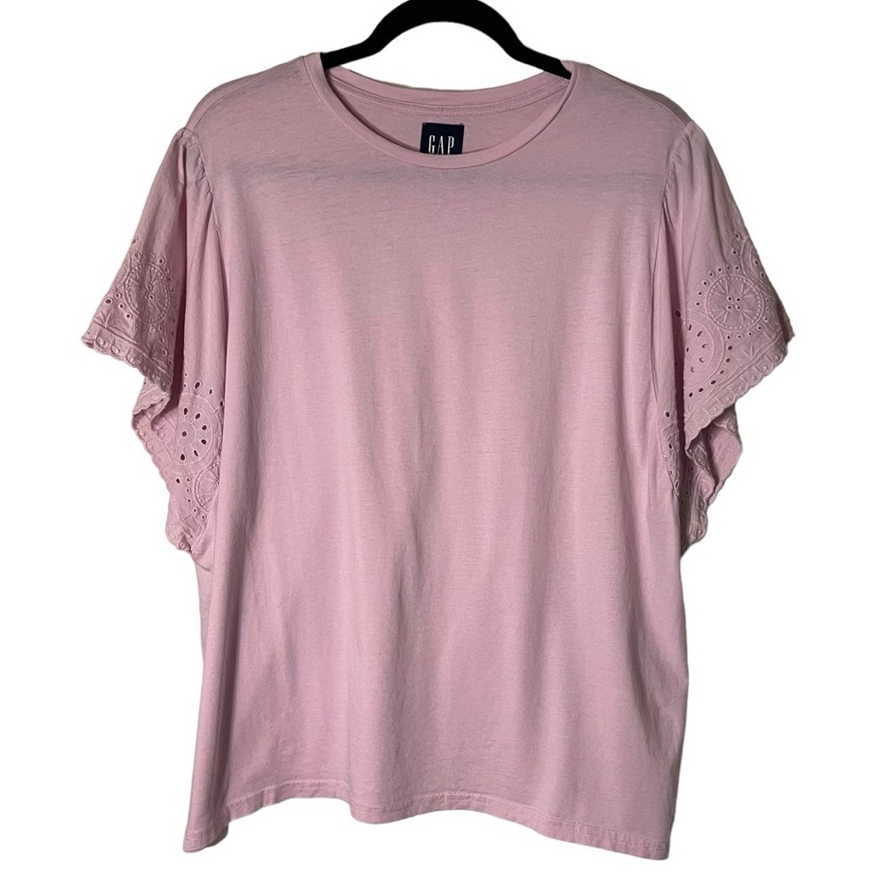 GAP lavendar flutter eyelet short sleeve tee size XXL